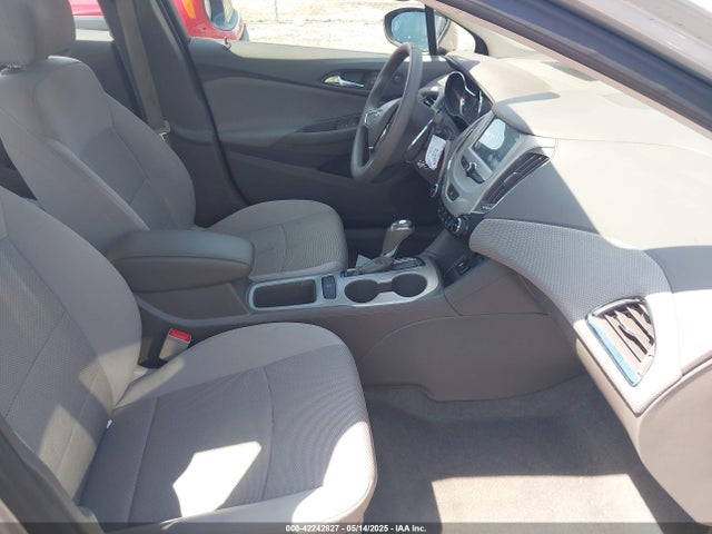 1G1BC5SMXJ7153497 Chevrolet Cruze Ls Auto