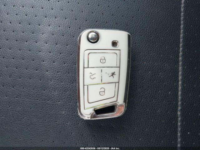 2020 VOLKSWAGEN TIGUAN 3VV3B7AX7LM035035 Photo 10