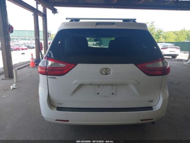 5TDKK3DC8FS565580 Toyota Sienna Le 8 Passenger