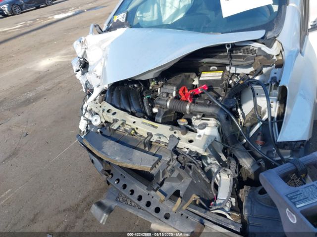 3N1CE2CP4HL354852 Nissan 2017
