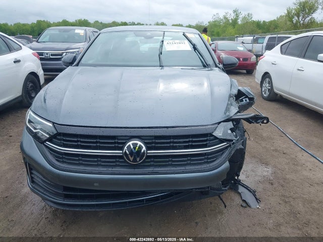 Продаж на аукціоні авто 2024 Volkswagen Jetta 1.5t Sport, vin: 3VWBM7BUXRM034024, номер лоту: 42242892
