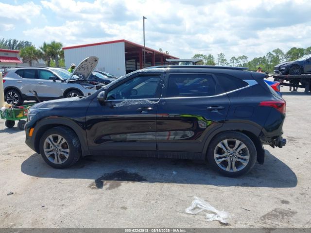 KNDEU2AA4P7371547 KIA SELTOS S