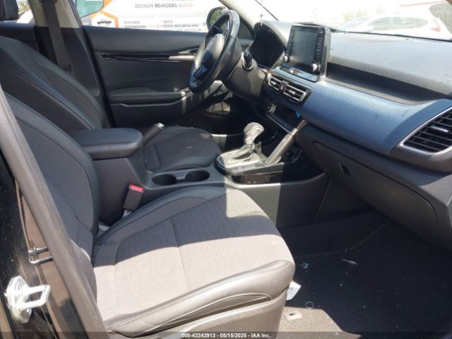KNDEU2AA4P7371547 KIA SELTOS S