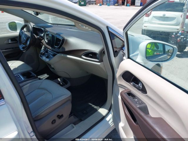 2C4RC1EG0HR511431 Chrysler Pacifica Touring-l Plus