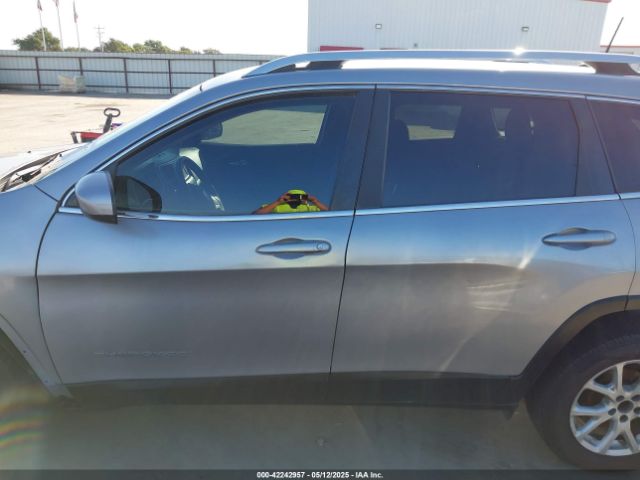 1C4PJLCBXGW258155 Jeep Cherokee Latitude