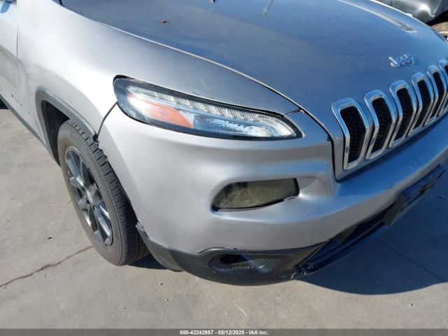 1C4PJLCBXGW258155 Jeep Cherokee Latitude