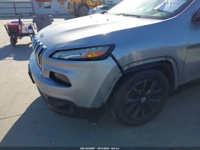 1C4PJLCBXGW258155 Jeep Cherokee Latitude