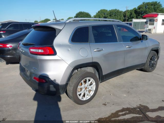 1C4PJLCBXGW258155 Jeep Cherokee Latitude