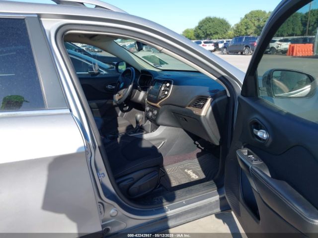 1C4PJLCBXGW258155 Jeep Cherokee Latitude