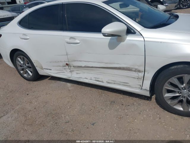 JTHBW1GGXG2122104 Lexus ES 300H