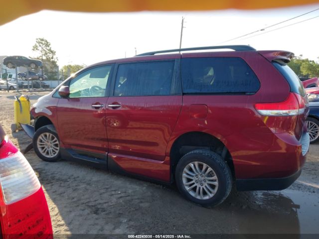 5TDYK3DCXES473671 Toyota Sienna Xle V6 8 Passenger