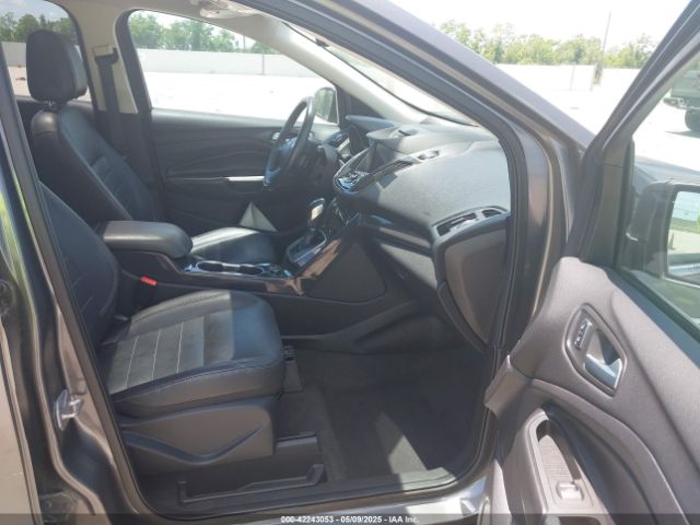 1FMCU0J91EUA83948 Ford Escape Titanium
