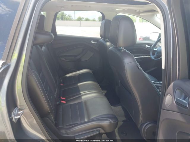 1FMCU0J91EUA83948 Ford Escape Titanium