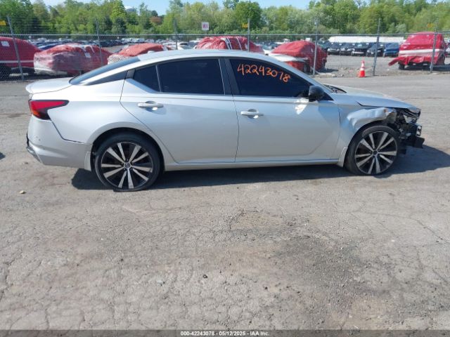 1N4BL4CW8LC137493 Nissan Altima Sr Intelligent Awd