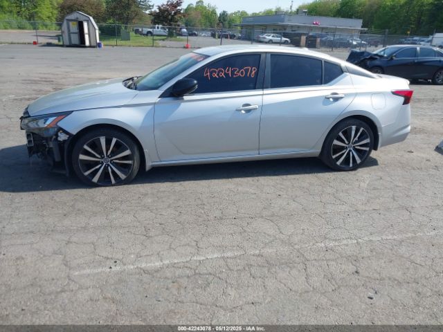1N4BL4CW8LC137493 Nissan Altima Sr Intelligent Awd