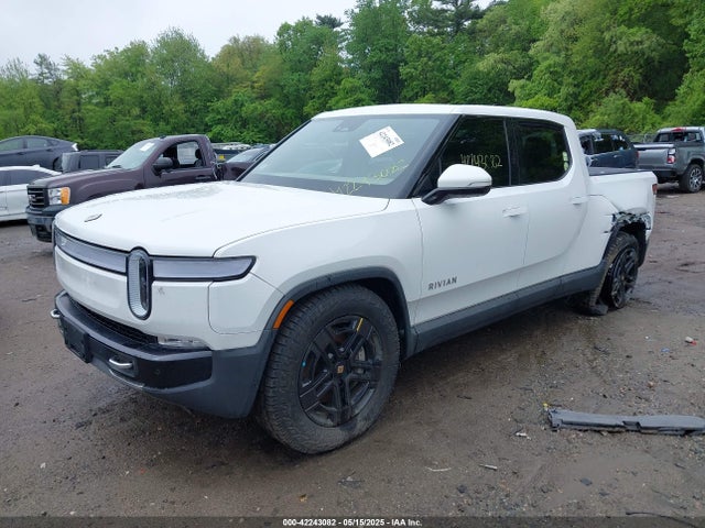 Rivian r1t 2023 7FCTGBAA2PN029809 Image 2