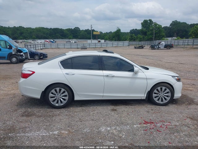 Honda j35y1 2014 1HGCR3F81EA014333 Image 14