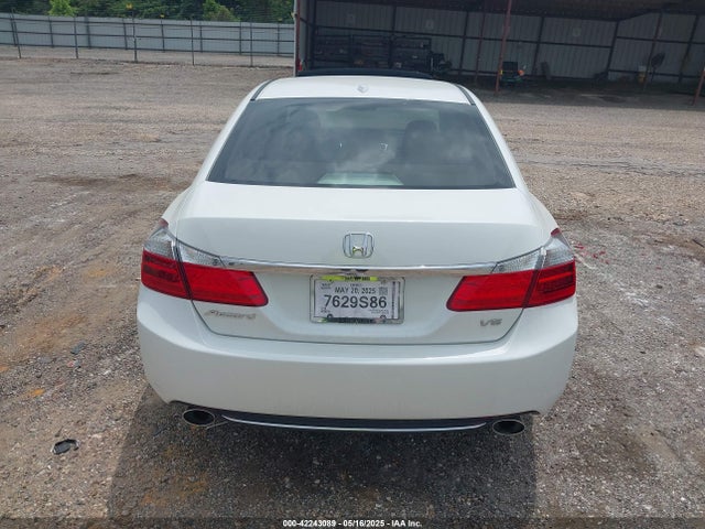 Honda j35y1 2014 1HGCR3F81EA014333 Image 17