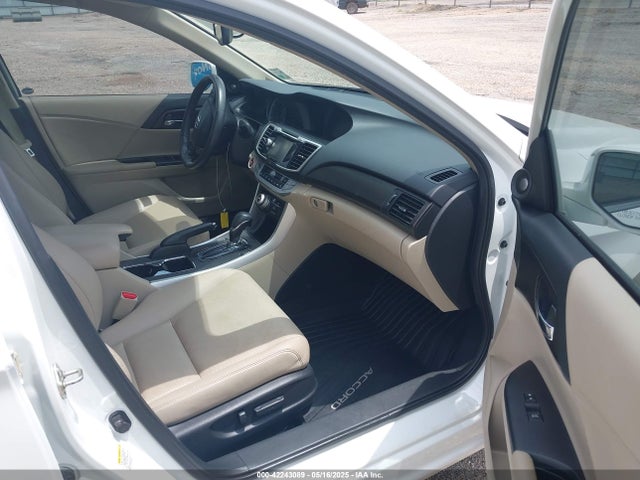 Honda j35y1 2014 1HGCR3F81EA014333 Image 5