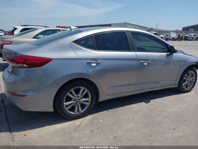 5NPD84LF2HH087495 Hyundai Elantra