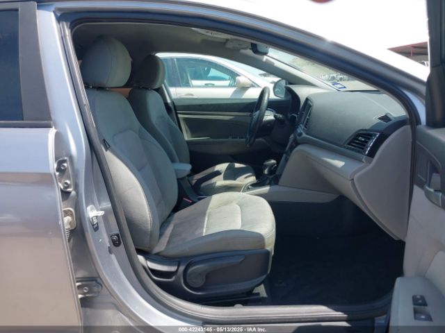 5NPD84LF2HH087495 Hyundai Elantra