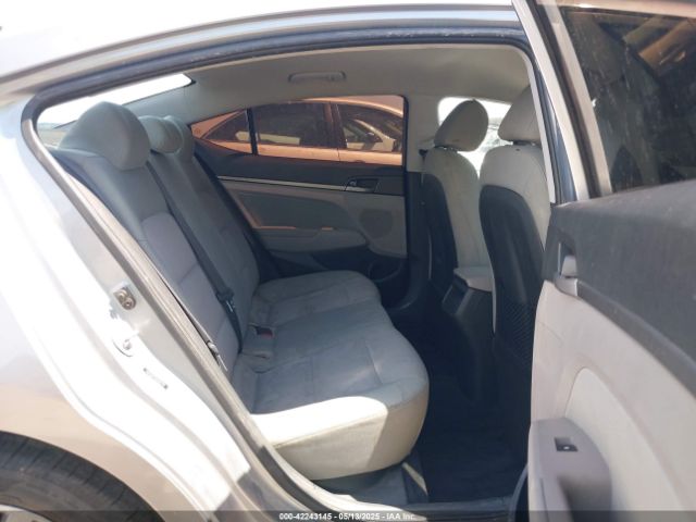 5NPD84LF2HH087495 Hyundai Elantra