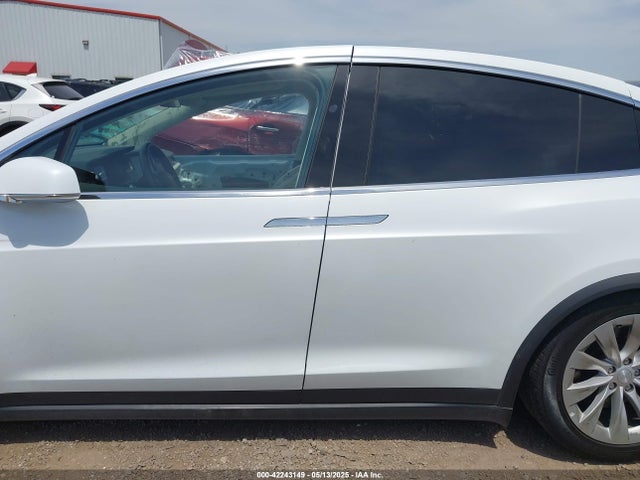 Tesla MODEL X 2018 5YJXCAE23JF106385 Image 14