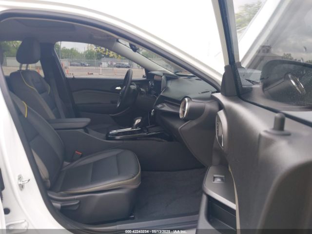 2025 CHEVROLET TRAX KL77LKEP4SC086886 Photo 4