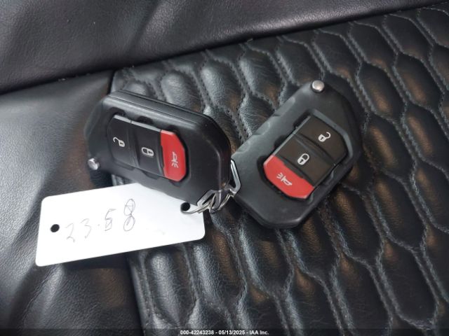 1C4HJXDG9MW582361 Jeep Wrangler Unlimited Sport S 4x4