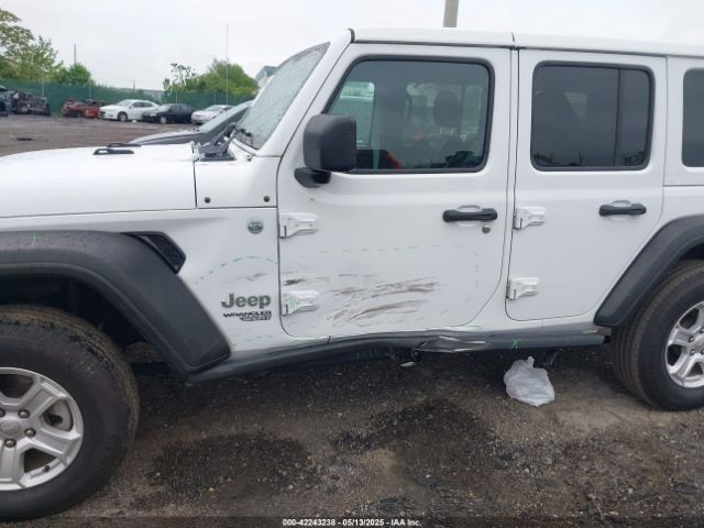 1C4HJXDG9MW582361 Jeep Wrangler Unlimited Sport S 4x4