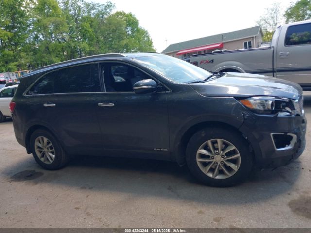 5XYPGDA52GG139742 KIA Sorento 3.3l Lx