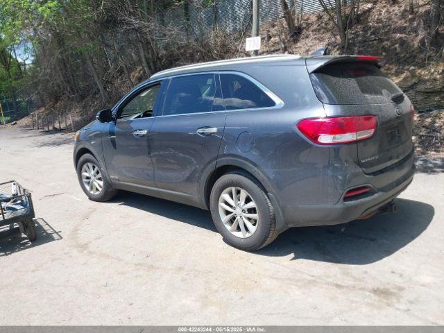 5XYPGDA52GG139742 KIA Sorento 3.3l Lx
