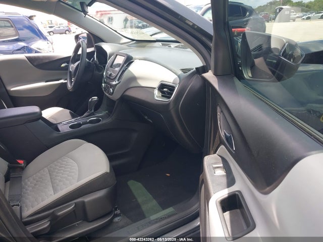 3GNAXHEV0KS632065 Chevrolet EQUINOX LS