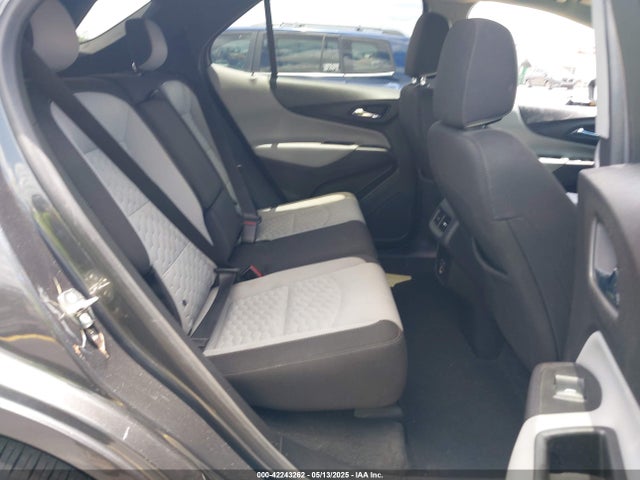 3GNAXHEV0KS632065 Chevrolet EQUINOX LS