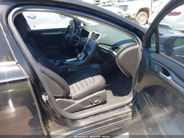 1FA6P0HD4G5135482 Ford FUSION SE