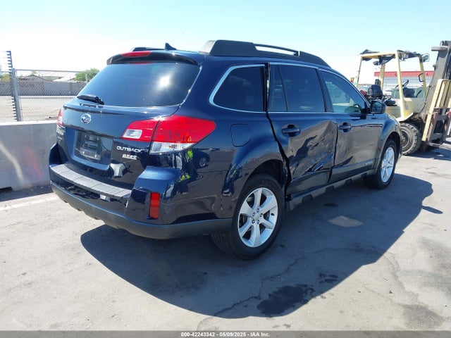 Subaru Outback 2.5i Premium 2014 4S4BRBCCXE3260276 Image 4