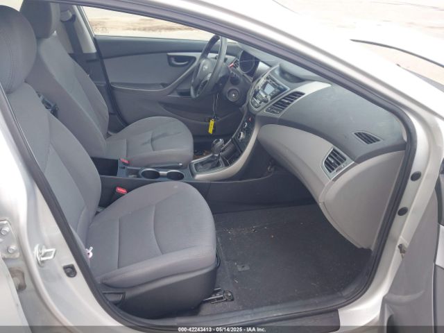5NPDH4AE6FH608466 Hyundai ELANTRA SE