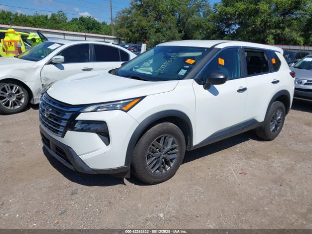 5N1BT3AA1RC683780 Nissan Rogue S Fwd