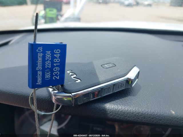 5XXG14J2XPG210651 KIA K5 LXS
