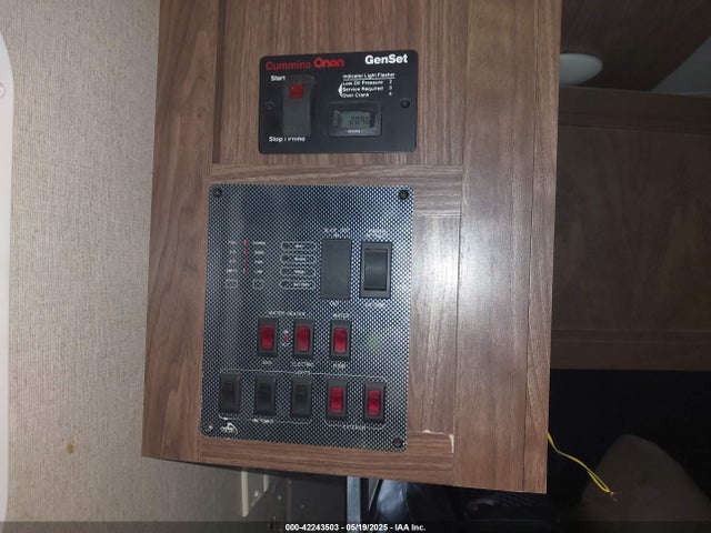 Dutchman Other 2017 4YDT29028HH985137 Image 7