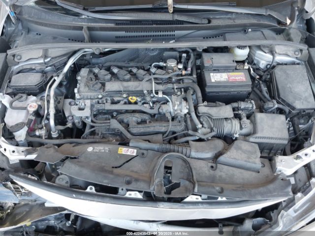 JTND4MBE4N3176704 Toyota COROLLA SE