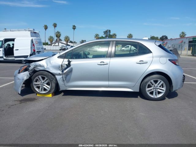 JTND4MBE4N3176704 Toyota COROLLA SE