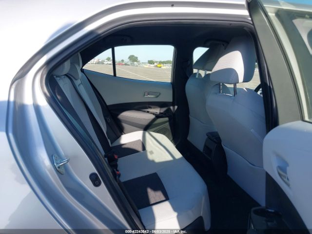 JTND4MBE4N3176704 Toyota COROLLA SE