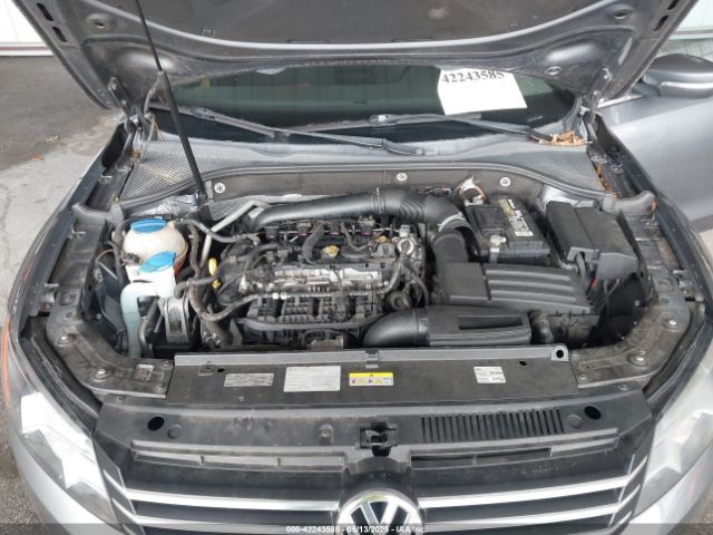 1VWBT7A31FC019565 Volkswagen Passat 1.8t Se