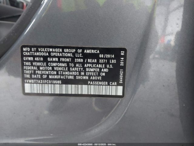 1VWBT7A31FC019565 Volkswagen Passat 1.8t Se