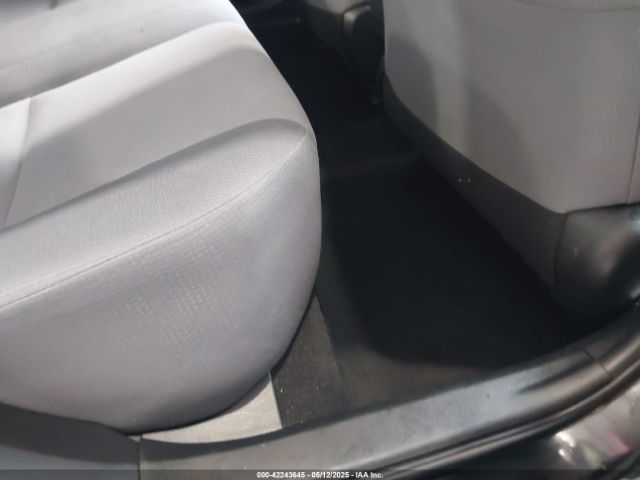 2T1BURHE4GC644246 Toyota COROLLA L