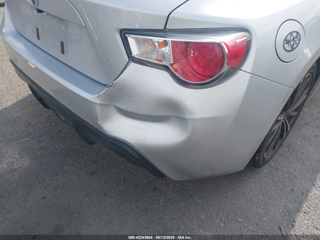 JF1ZNAA10E8702937 Scion 2014