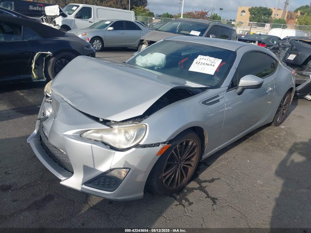 JF1ZNAA10E8702937 Scion 2014