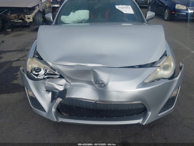 JF1ZNAA10E8702937 Scion 2014