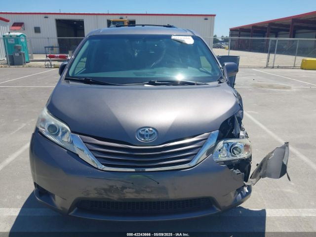 5TDKZ3DC9HS770713 Toyota Sienna Le 8 Passenger
